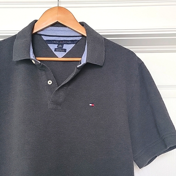 Tommy Hilfiger Men's Polo Shirt - Picture 3 of 5